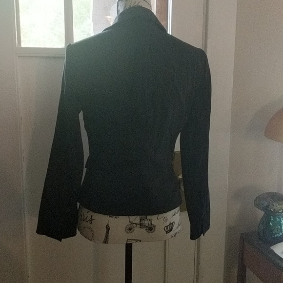 Black blazer! Professional and classic - Picture 2 of 5